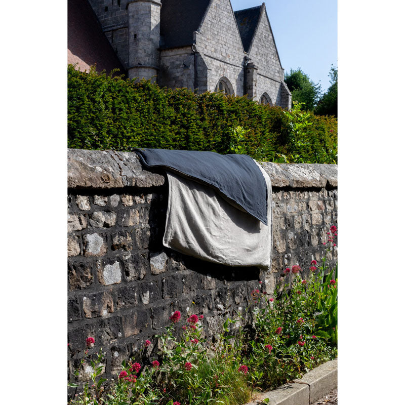 Pure Washed Linen Quilt, Two-Tone Caviar Grey