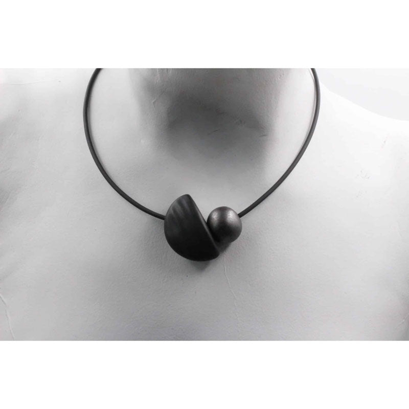 Nais Ceramic PVC Necklace, Cast Iron