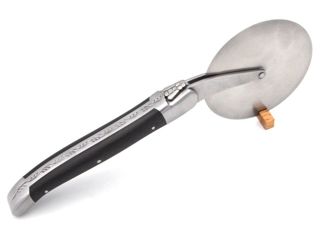 Laguiole Pizza Wheel Carbon Fiber Handle, Prestige Collection