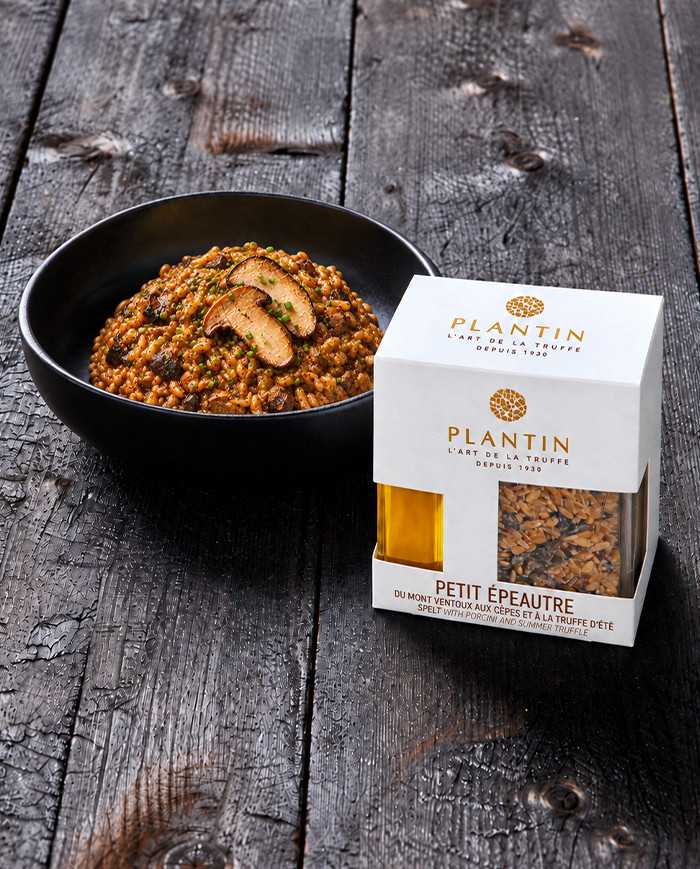 Tantalize your senses with our premium Spelt with Porcini and Summer Truffle. This sophisticated dish is the perfect combination of elegant flavours and aromas, crafted with select Porcini mushrooms and rare Summer truffles. Experience a unique culinary delight with every bite