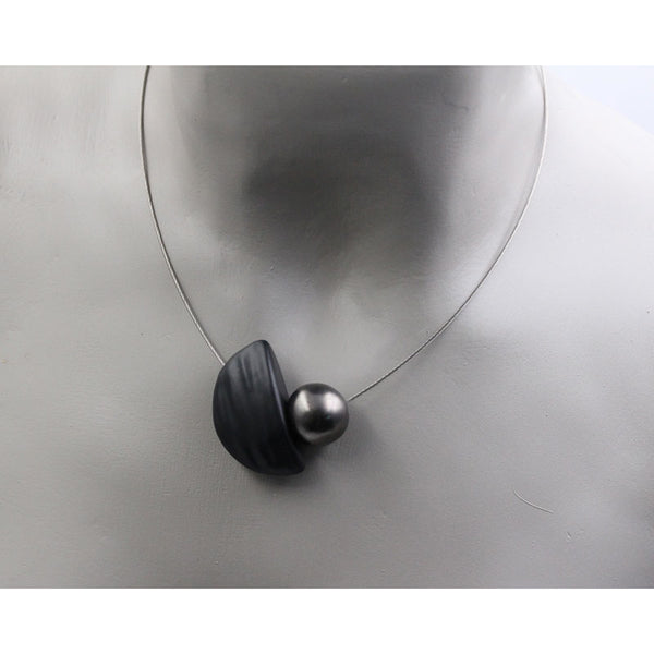 Nais Ceramic Necklace, Black - Zouf.biz