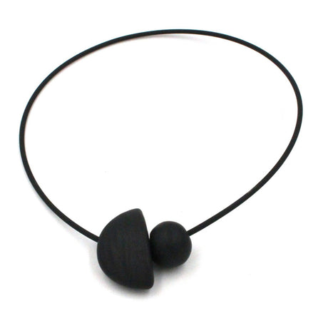 Nais Ceramic PVC Necklace, Black