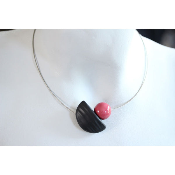 Nais Ceramic Necklace, Raspberry - Zouf.biz