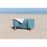 Cozy yet lightweight, the quilt - whether placed at the foot of the bed or draped over a sofa - warms the feet of young and old alike when winter arrives. It wraps a comforting warmth around the shoulders of those who enjoy sipping hot tea in the morning sunlight, as well as the little ones staying up late to listen to stories told by their elders. Applied to washed linen, this light grey colour with a greenish tint brings a sense of serenity to the bedroom